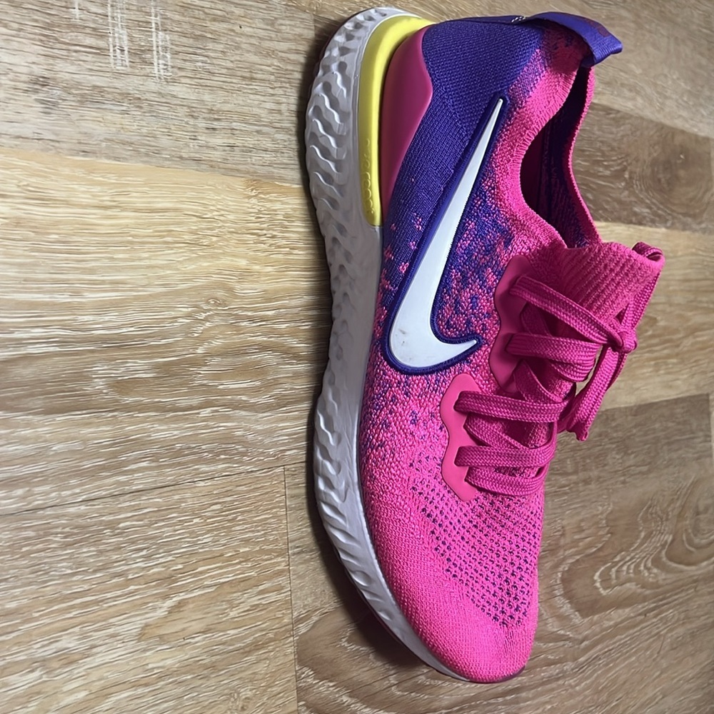 Nike Epic React Size 9 - image 4